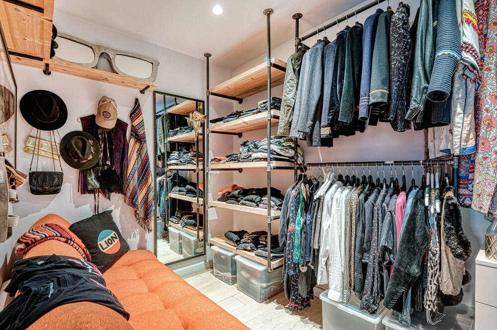 Notting Hill 2 Bed With Sauna - by Out of Office Lifestyle