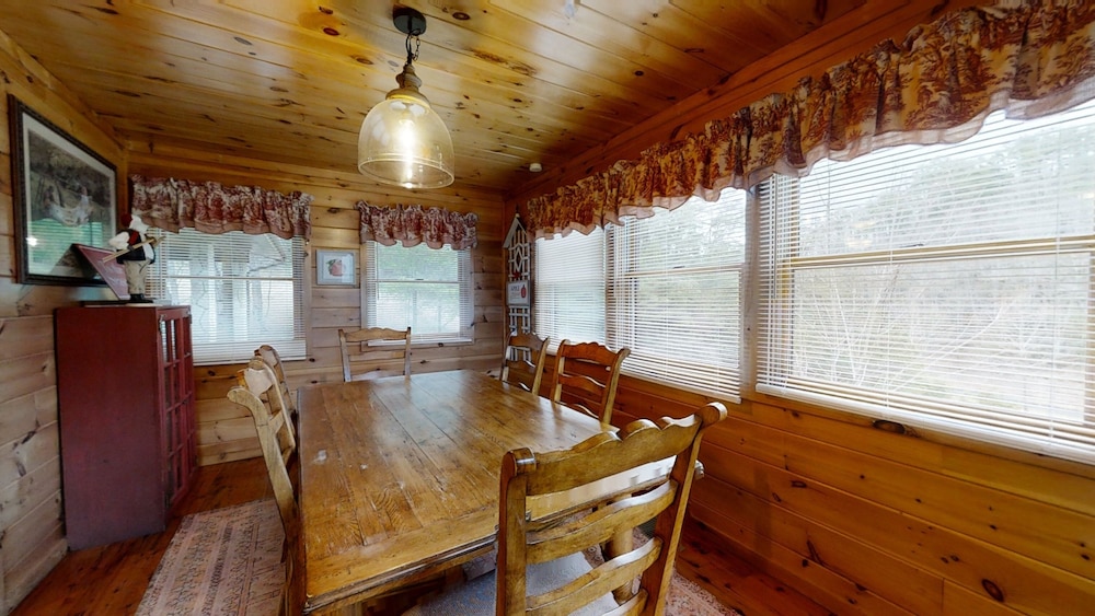 The Ranch Cabin on 6 Secluded Acres in the Great Smoky Mountains by RedAwning