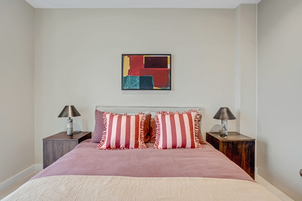 Elegant Two-bedroom Flat With a Spacious Balcony