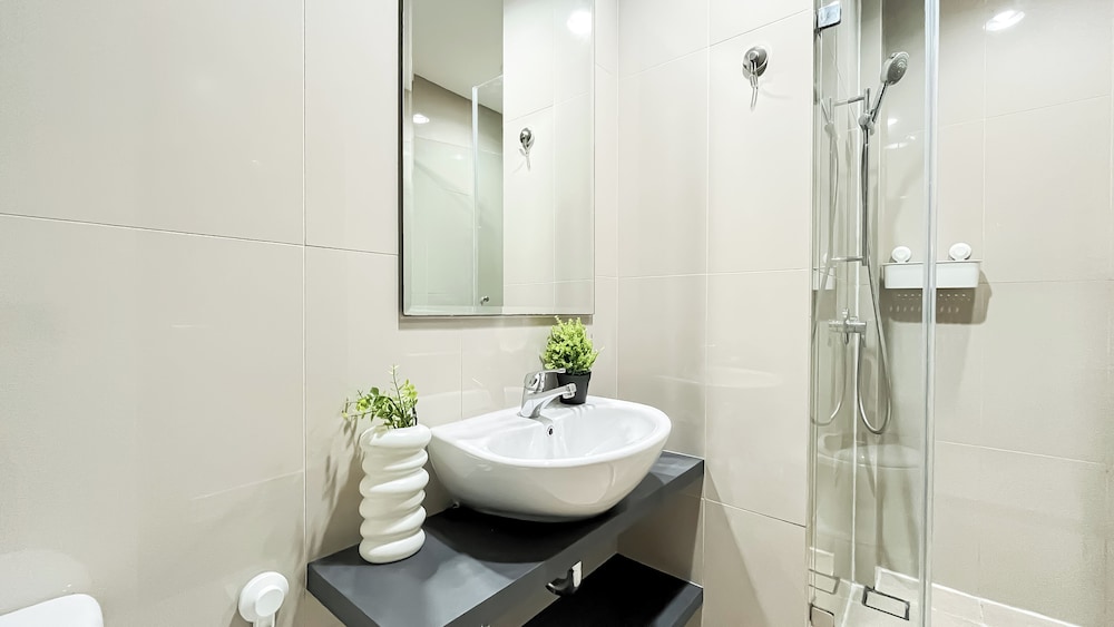 1Br Near Summarecon Mall At M-Town Signature Apartment