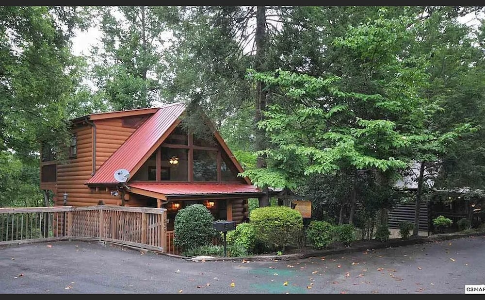 Secluded Sweetheart Escape