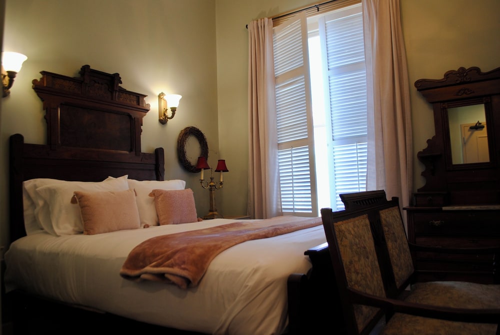 The Lodge at Old City Hall