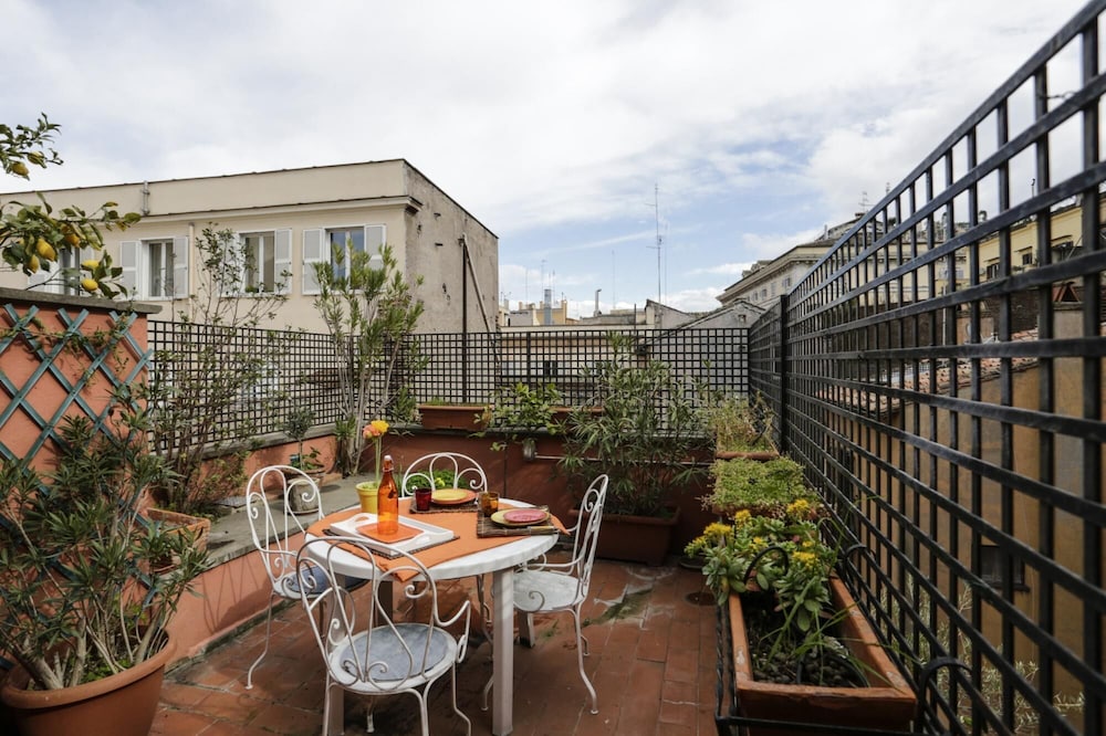 Pantheon Romantic Nest With Terrace