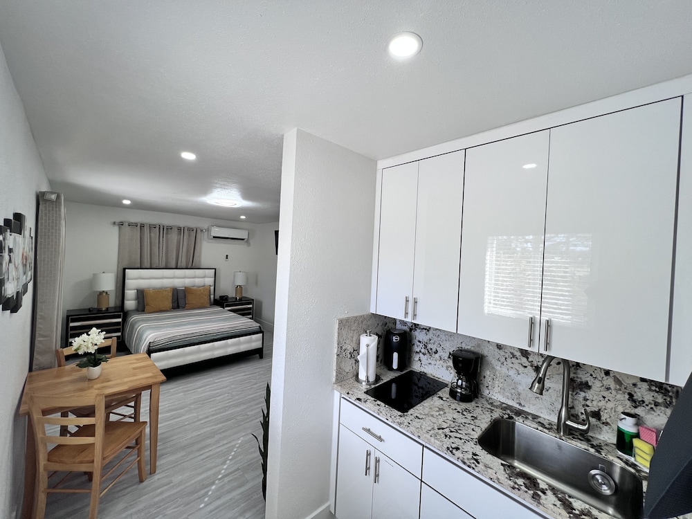 💎stylish Studio Apartment By Miami Airport