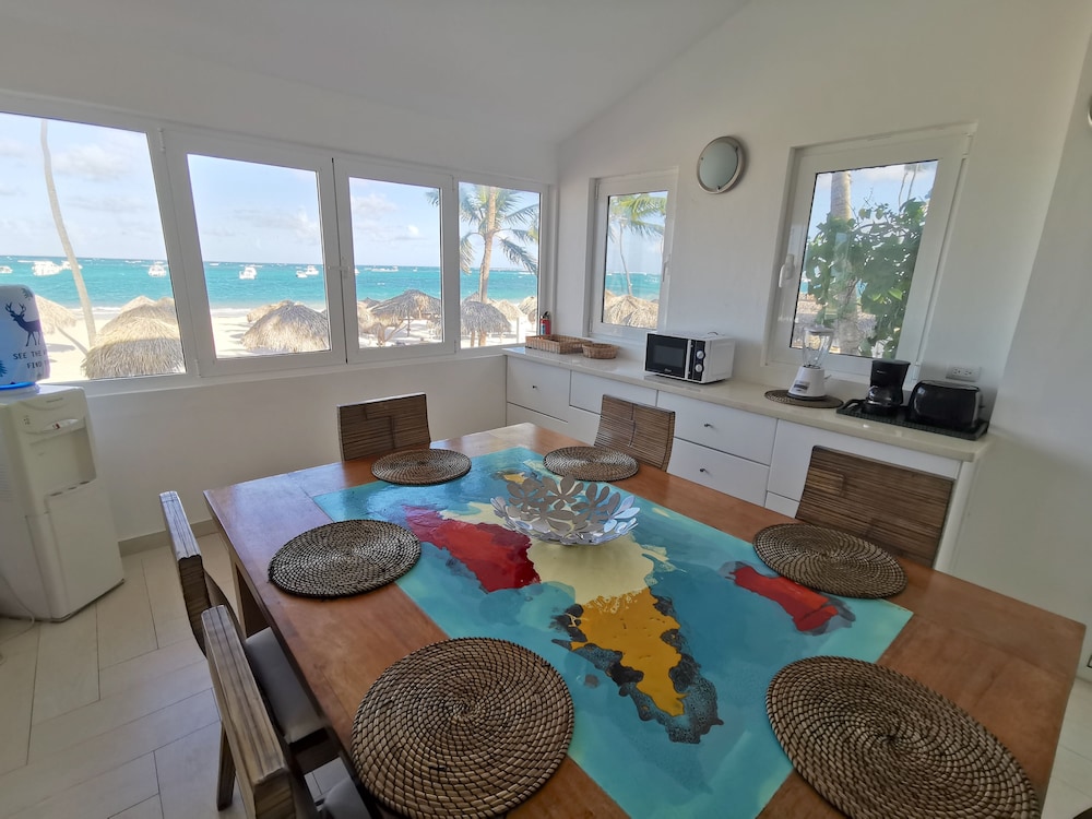 Los Corales Tropical Beach Resort & SPA