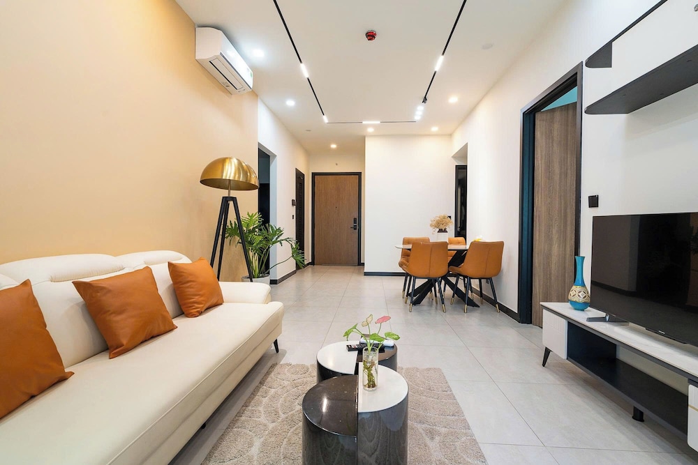 Luxury Vela Luxe - De La Sol Sai Gon