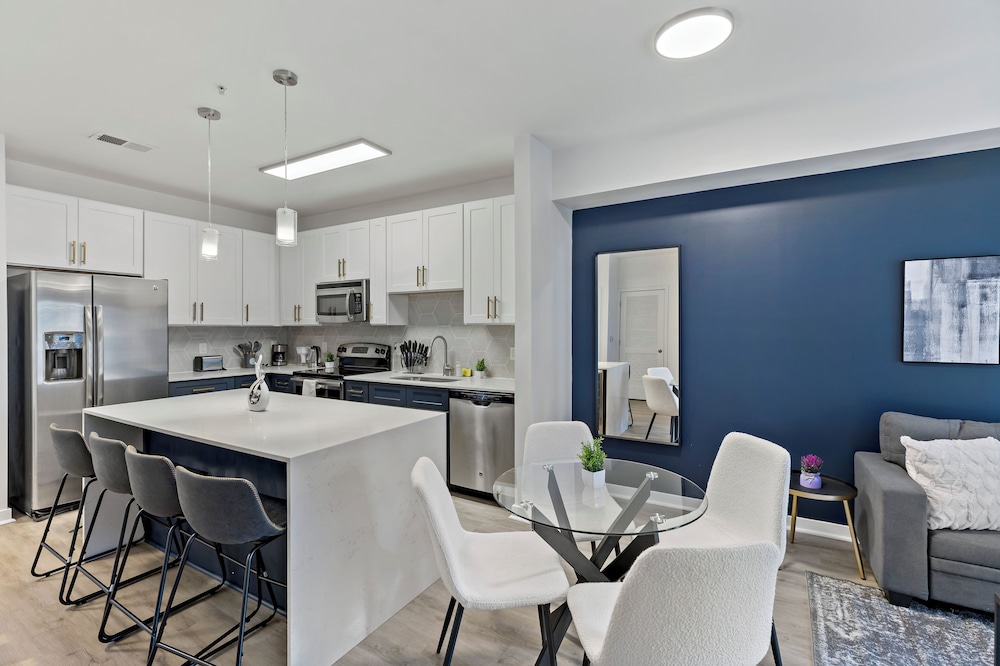 ROVE LIVING/KB - Midtown205