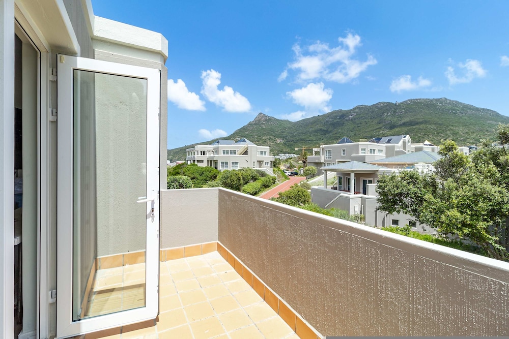 3 Bedroom Family Apartment Beach Club - Houtbay