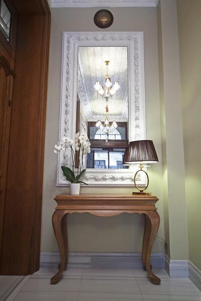 Celine Otel - Image 44