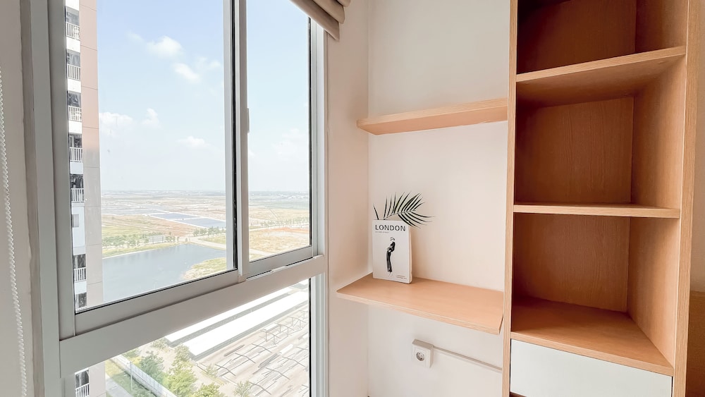 Fully Furnished Studio Room at Tokyo Riverside PIK 2 Apartment