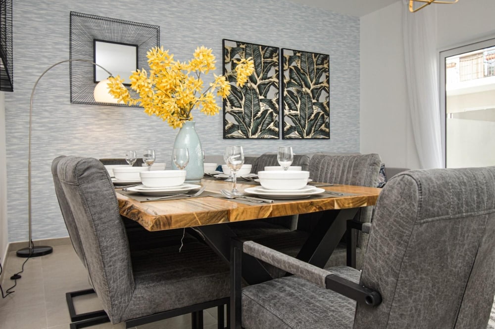 Elegant 3 BR Dubai South