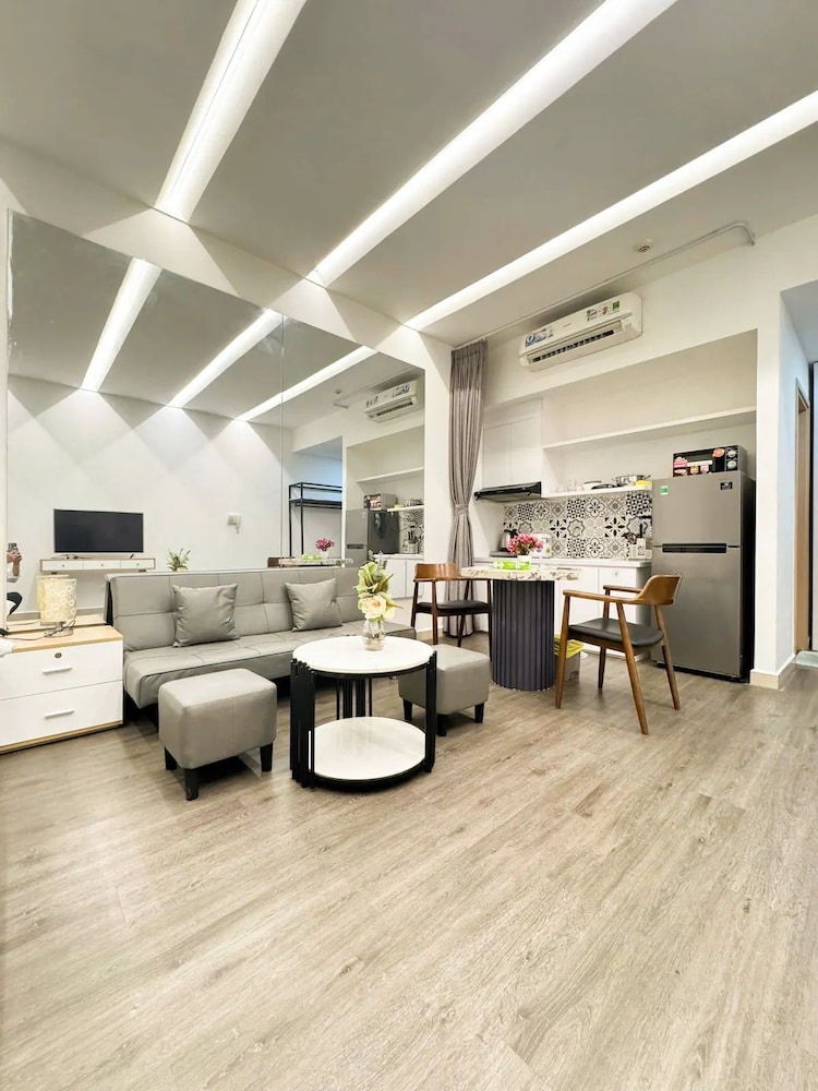 Sunrise City View Apartment