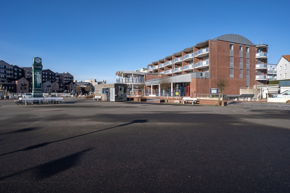 Apartment in Busum With Harbor Views