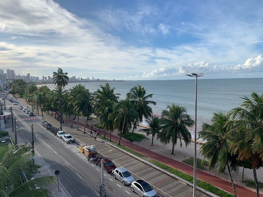 Melhores Flats - Varanda frente ao mar