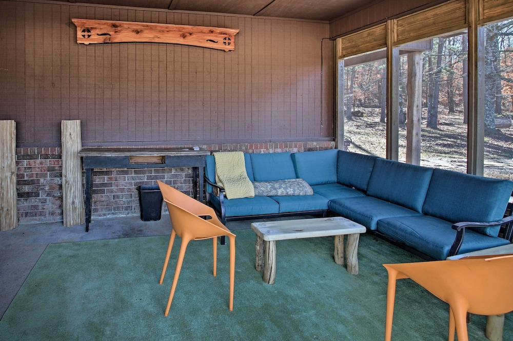 Secluded Boles Home Near River: Pets Welcome!