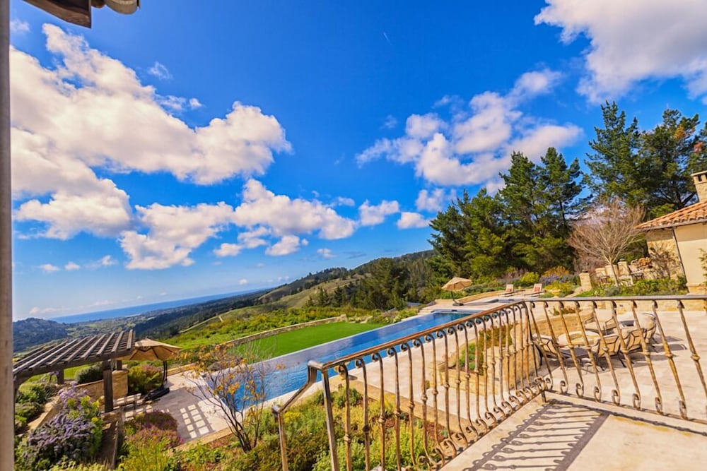 Lx1: Chateau D' Renaitre - Carmel-by-the-sea Luxury Villa: - Property Image 28