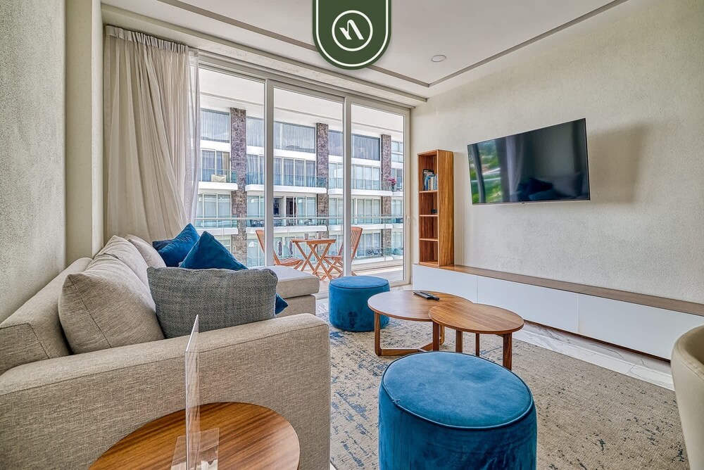 2BR Condo With Private Balcony - Padel Court