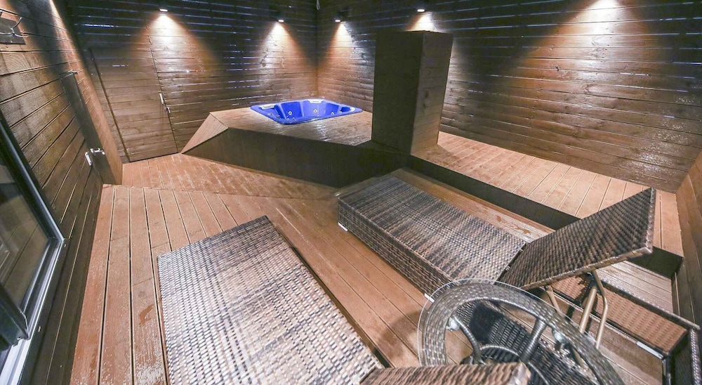 Hotel A