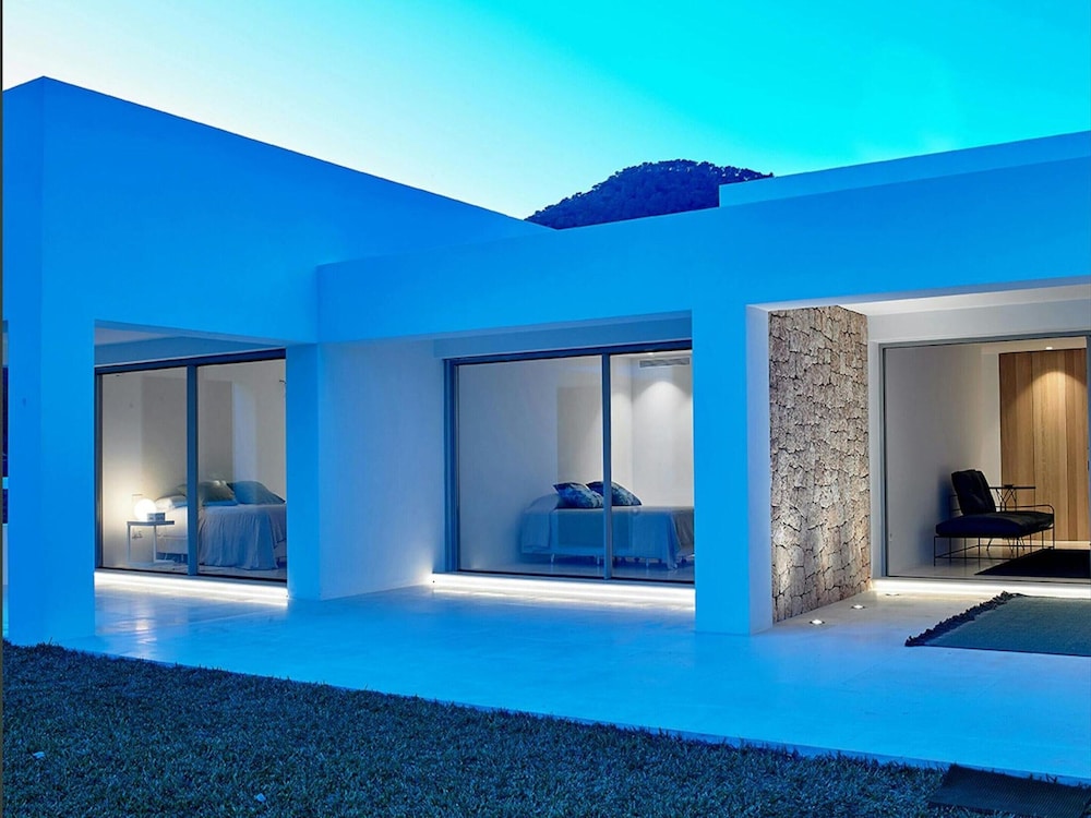 Holiday Home With Stylish Interiors