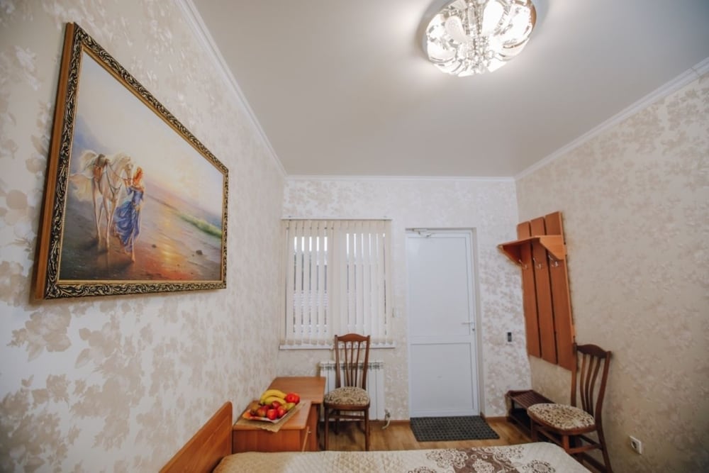 Laura Guest House