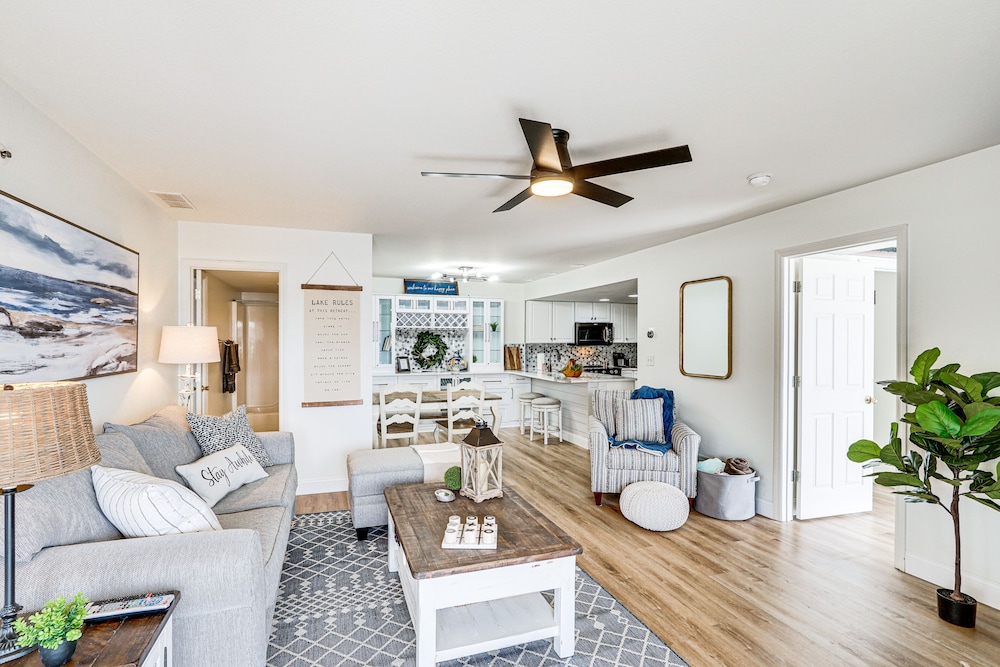 Regatta Bay Condo w/ Balcony + Water Views!