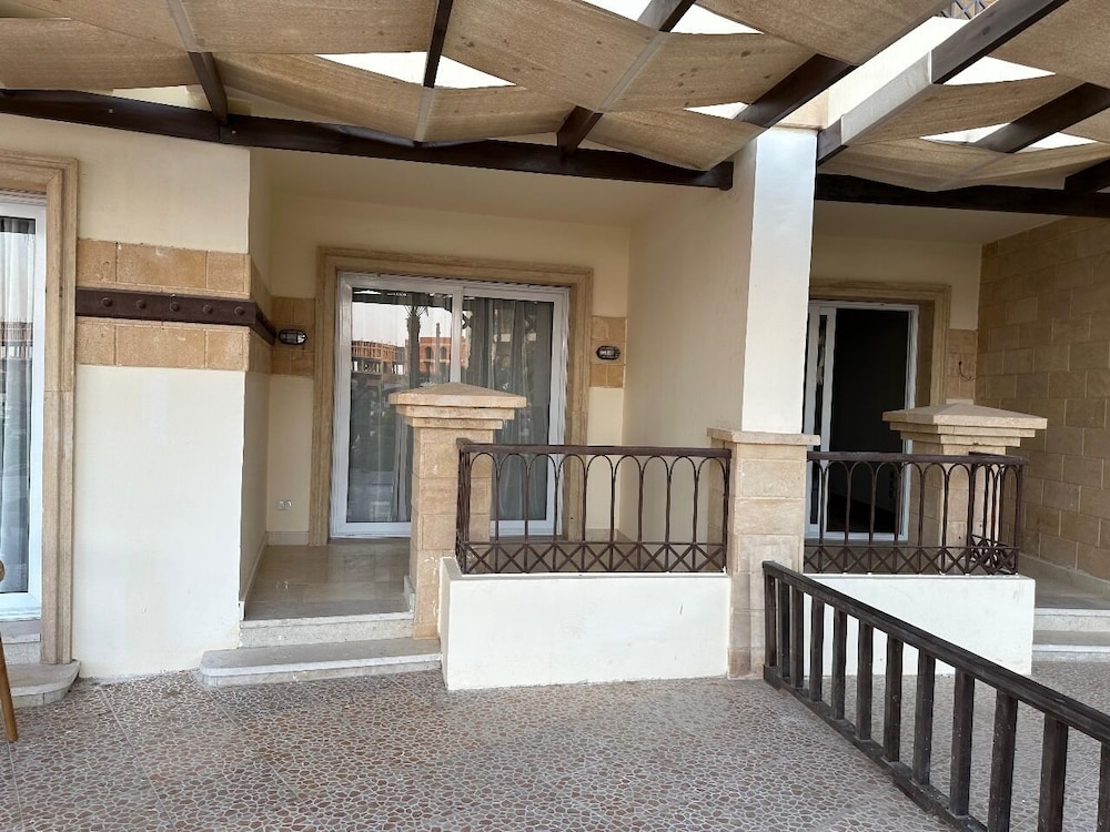 Al Saraya Sahl Hasheesh