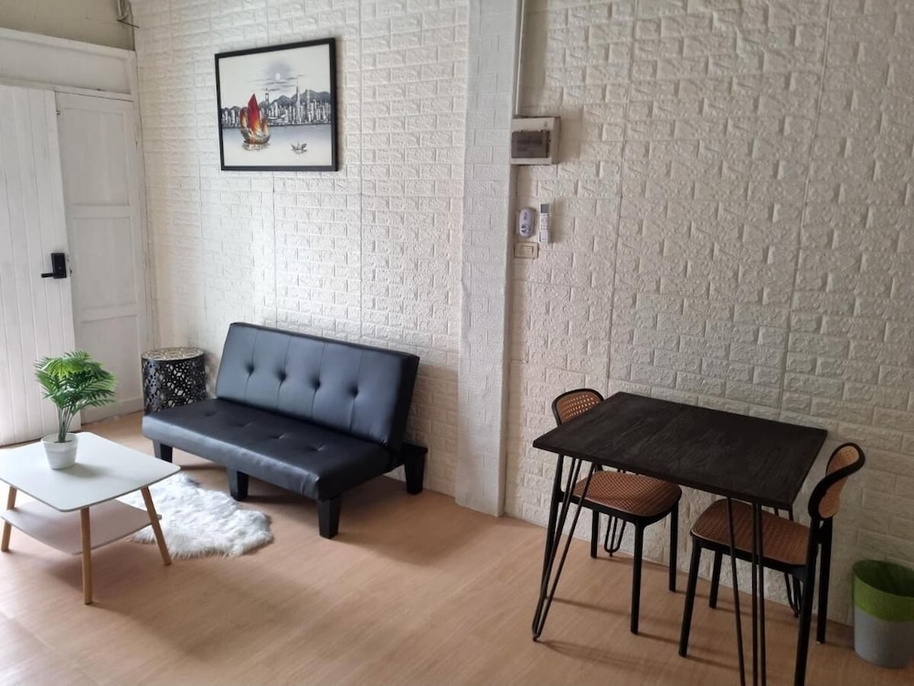 Haus Sathorn Pier