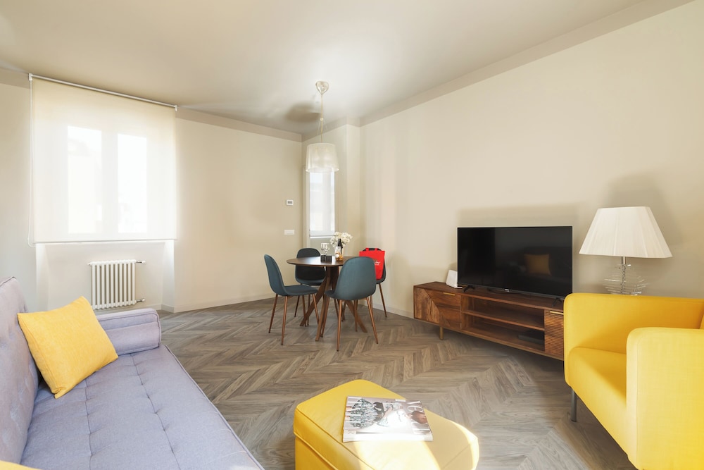 Vatican Lovely And New 2 Br Apartment