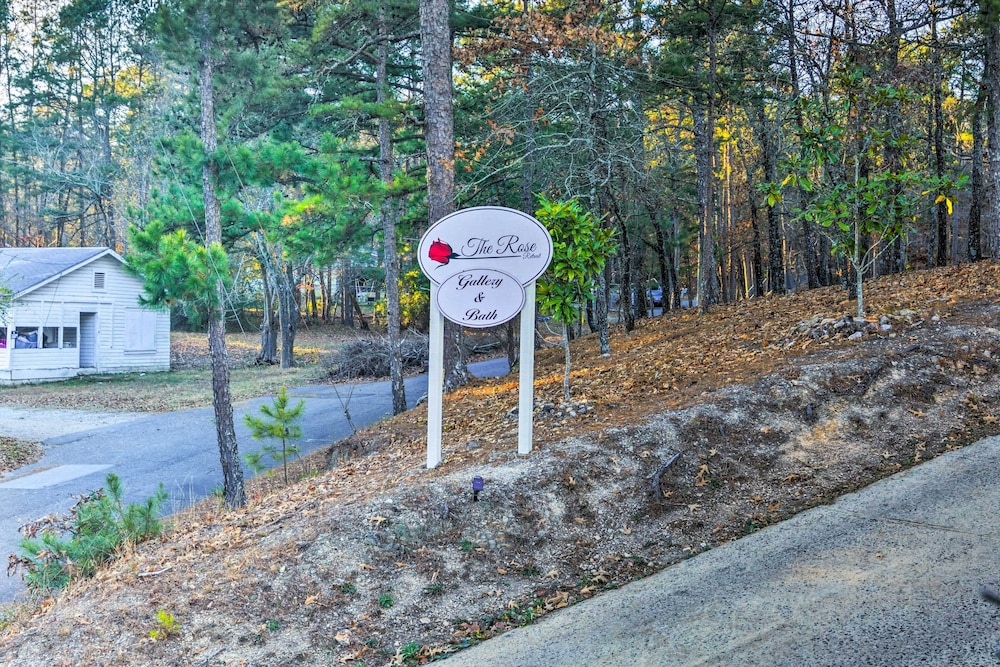 Cozy 'mona Lisa Villa - Near Downtown Hot Springs view 5