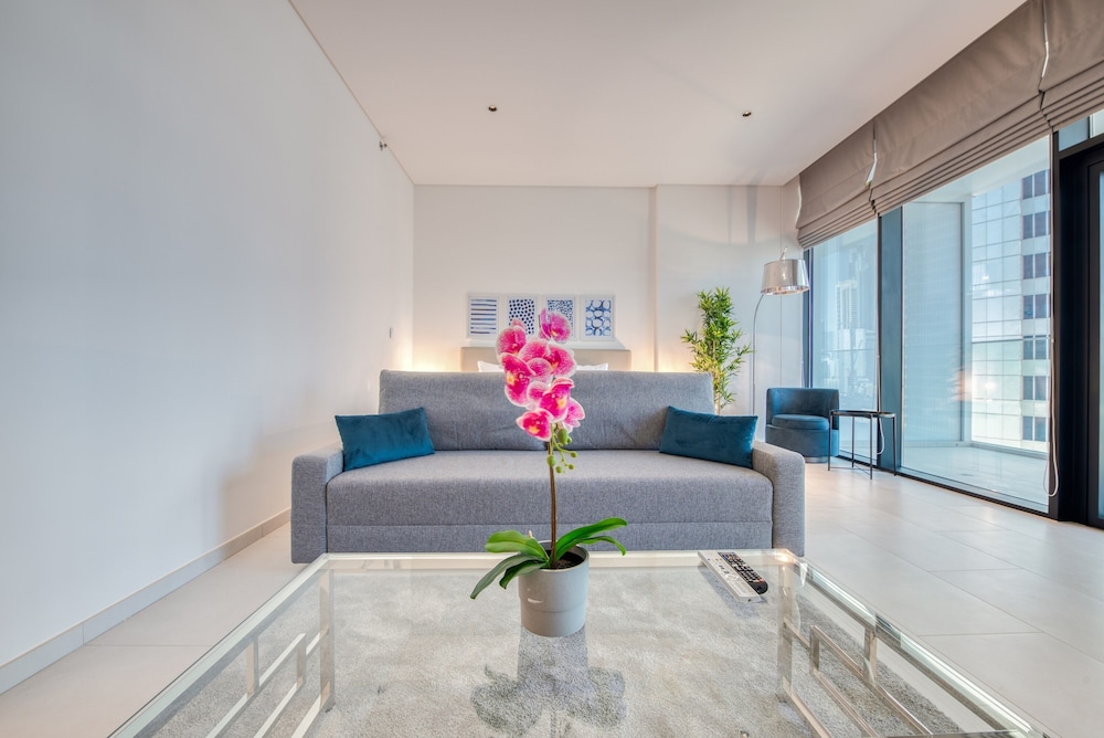 Maison Privee Marquise Square