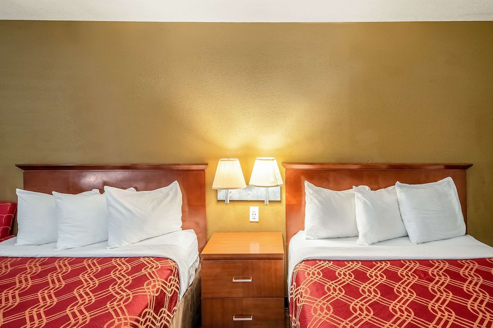 Canon City Vacations - Econo Lodge - Property Image 81