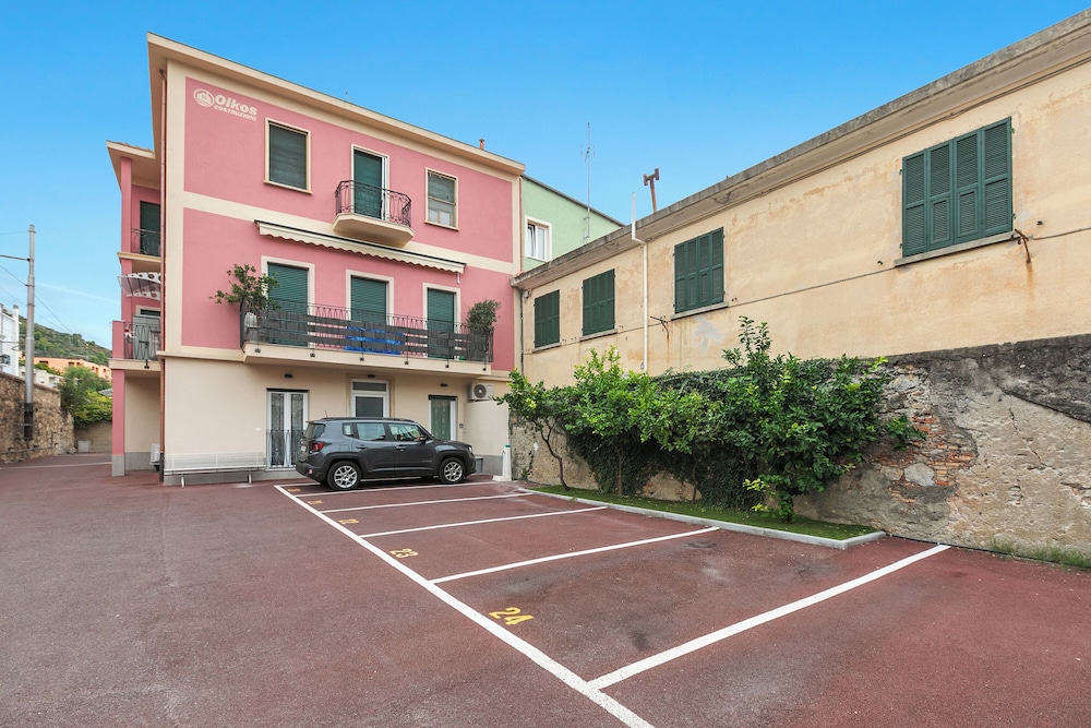 Merlo D - town center & private parking
