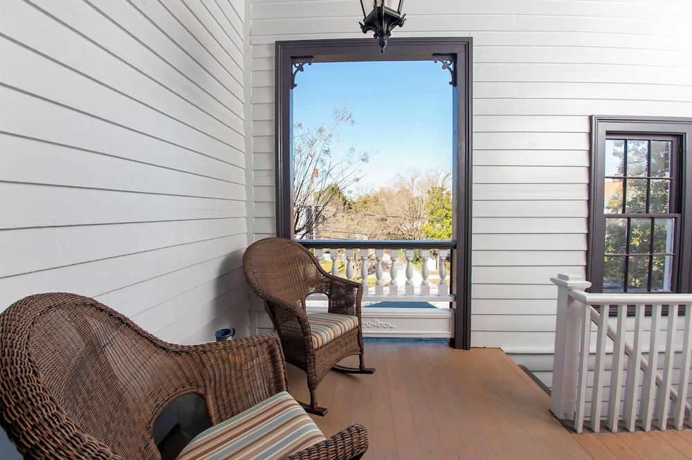 The Aerie Bed and Breakfast