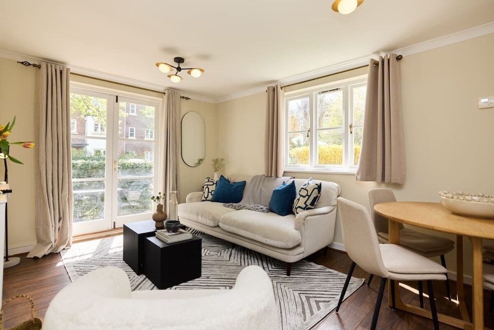 The Brompton Park Escape Bright 2bdr Flat With Patio Access