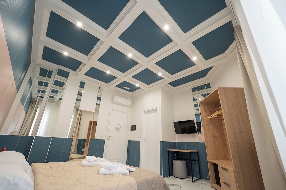 H.R. BOUTIQUE PORTO NAPOLI CENTRO by ClaPa Group Dislocated Hospitality