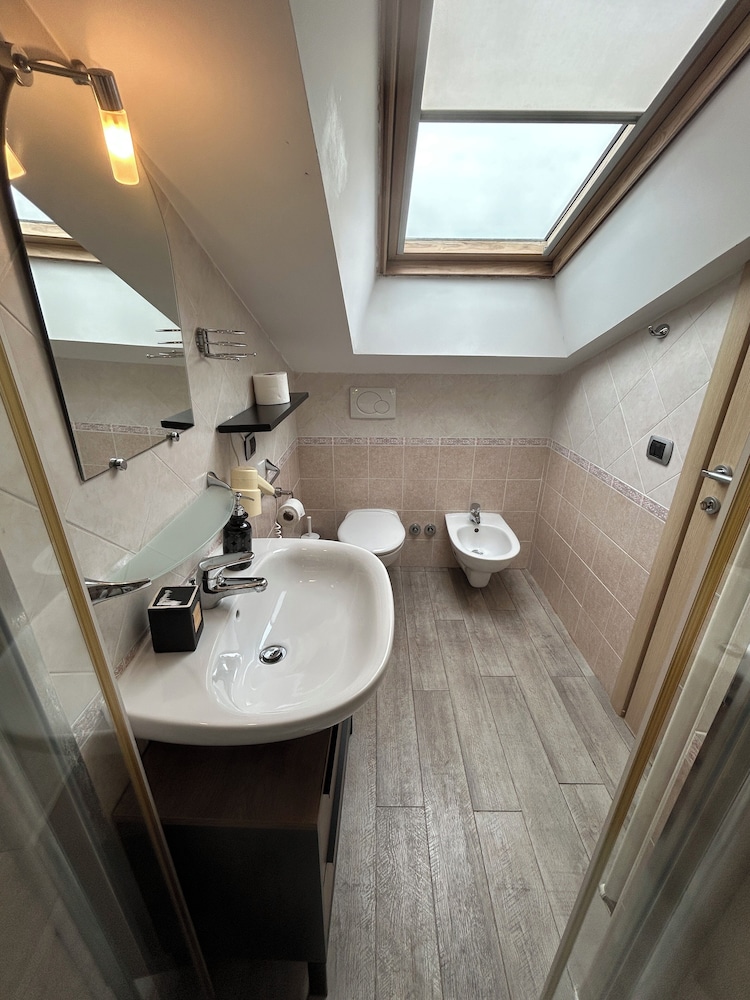 Aurelia Garden Gold Bed & Breakfast