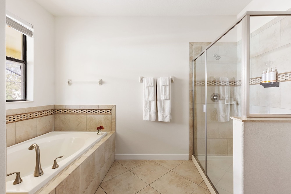 Shadow Mountain Family Oasis w Game Room Pool Resort Access Themed Rooms