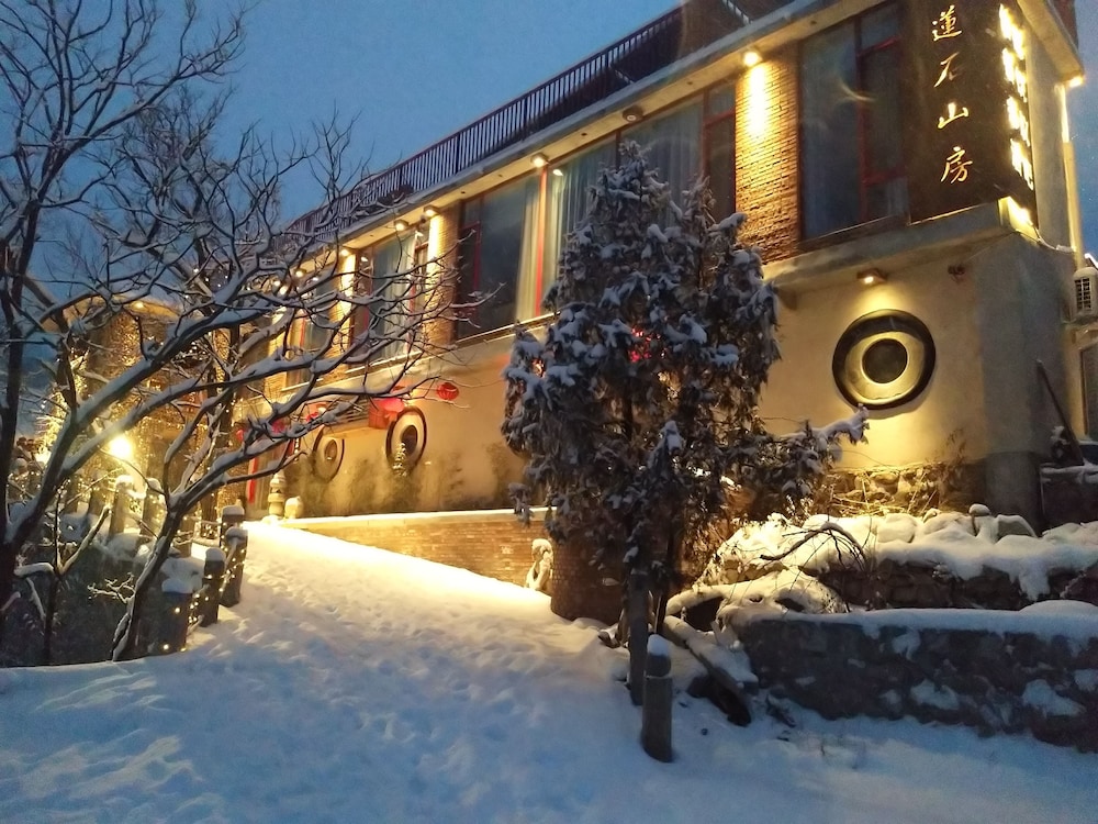 Lotus Mountain Boutique Inn