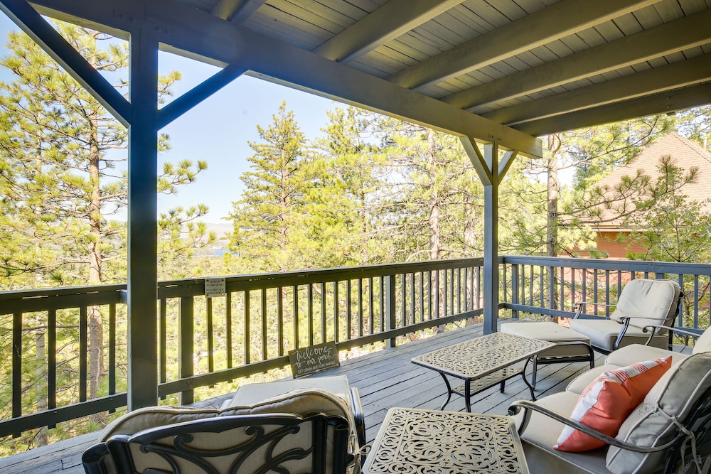3 Decks, Game Room + Views: Lake Arrowhead Home! view 2