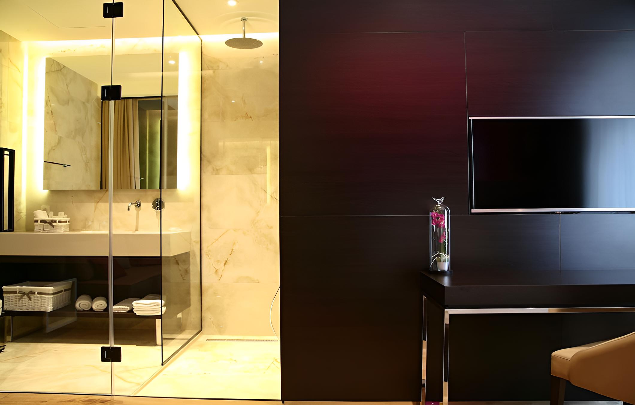 Maccani Luxury Suites