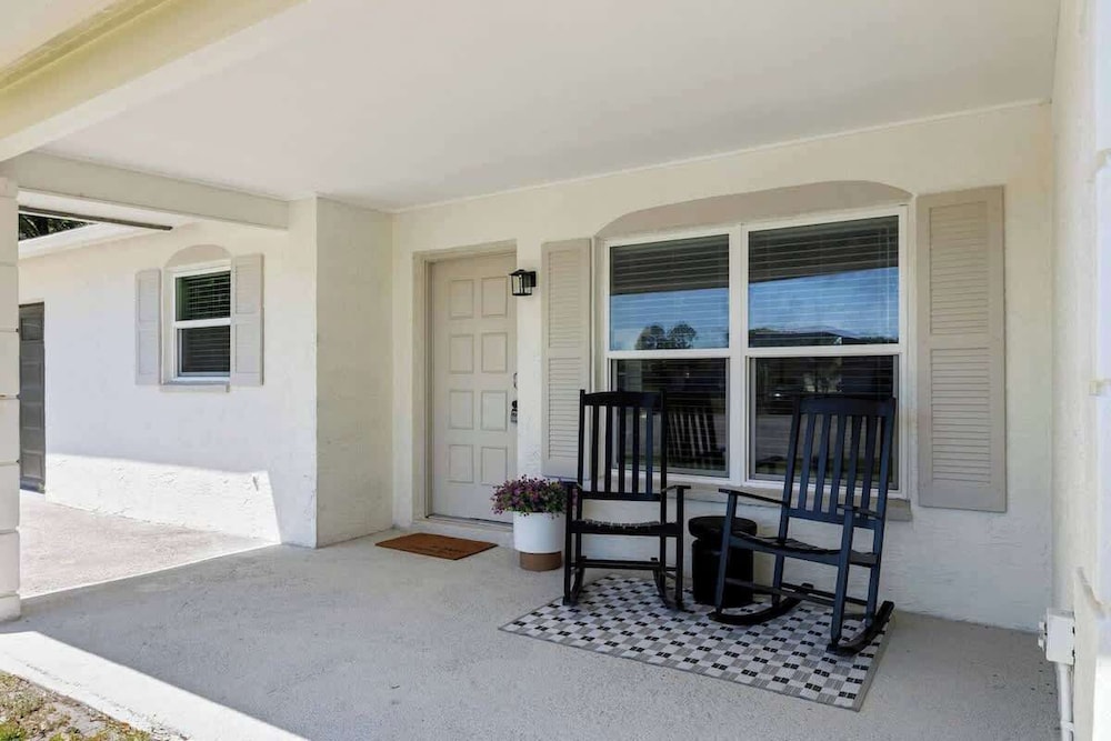 Modern 3 Bedroom, Wesley Chapel!