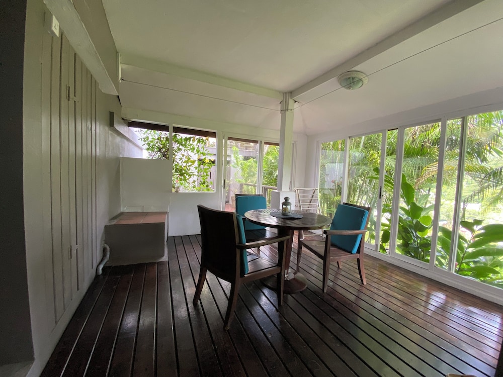 Stephna Residence