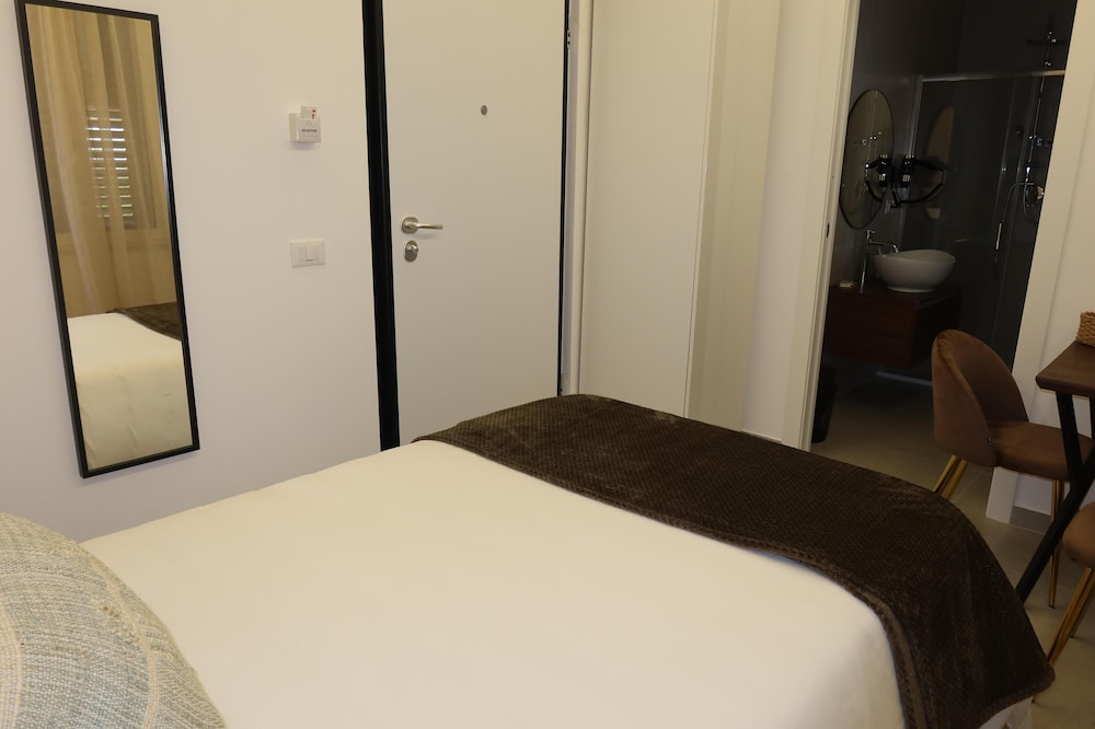 Suites Domus Fysi