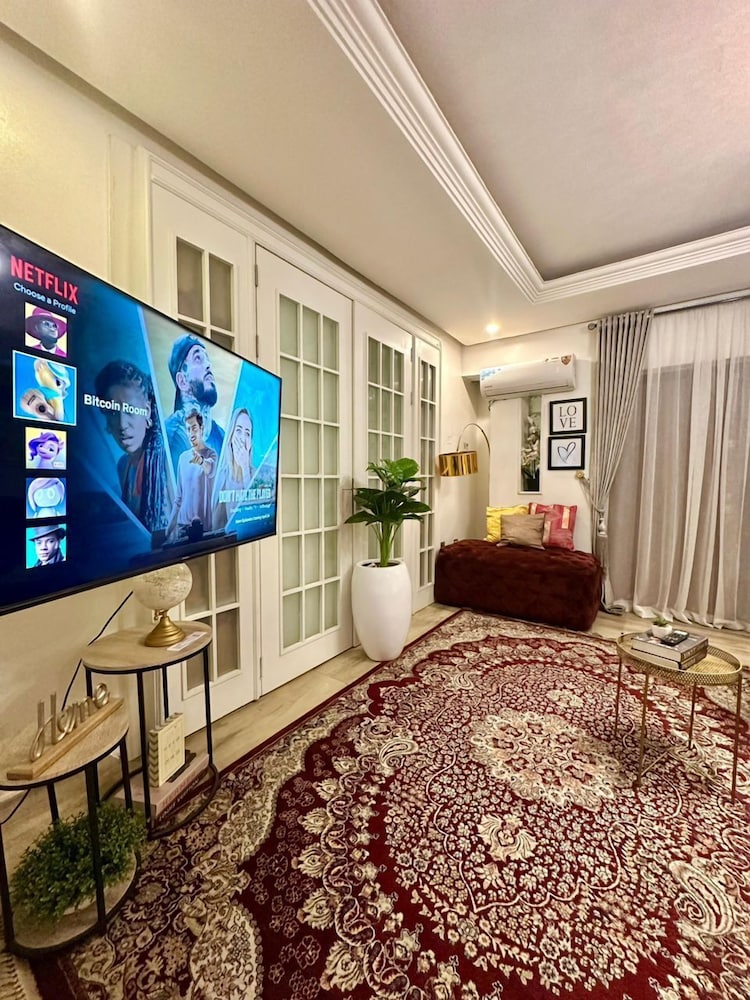 EXTACODE APARTMENT