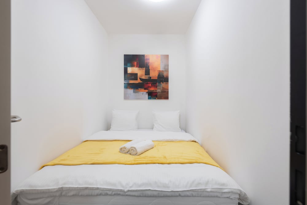 3 bedroom apartment near center