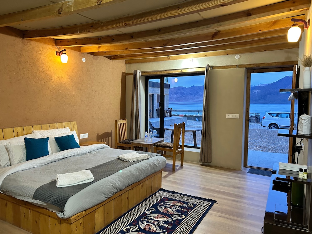 Mystic Pangong