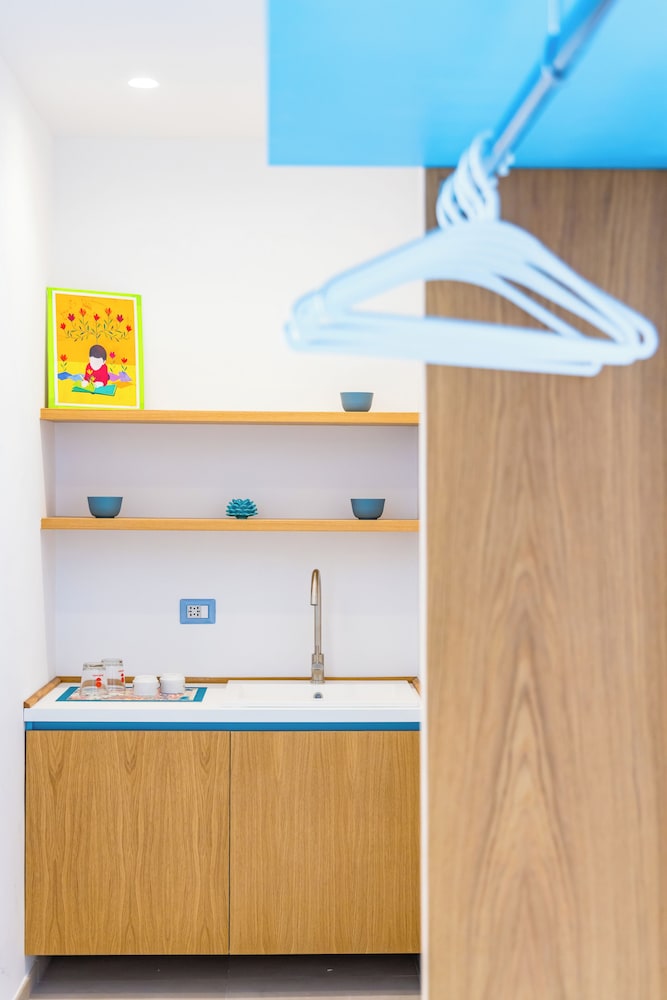Brombeis Double Bedroom Center by Napoliapartments
