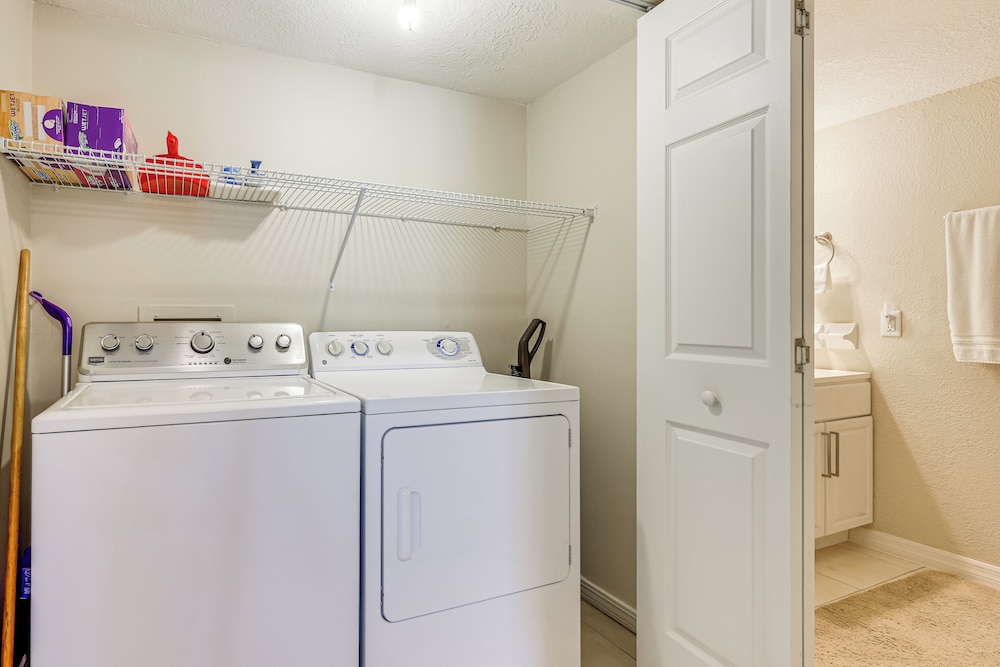 Walk to St Augustine Beach! Condo w/ Pool Access