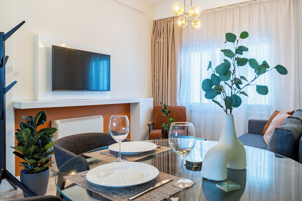 Local Host Living - Signature Apartments in Nicosia