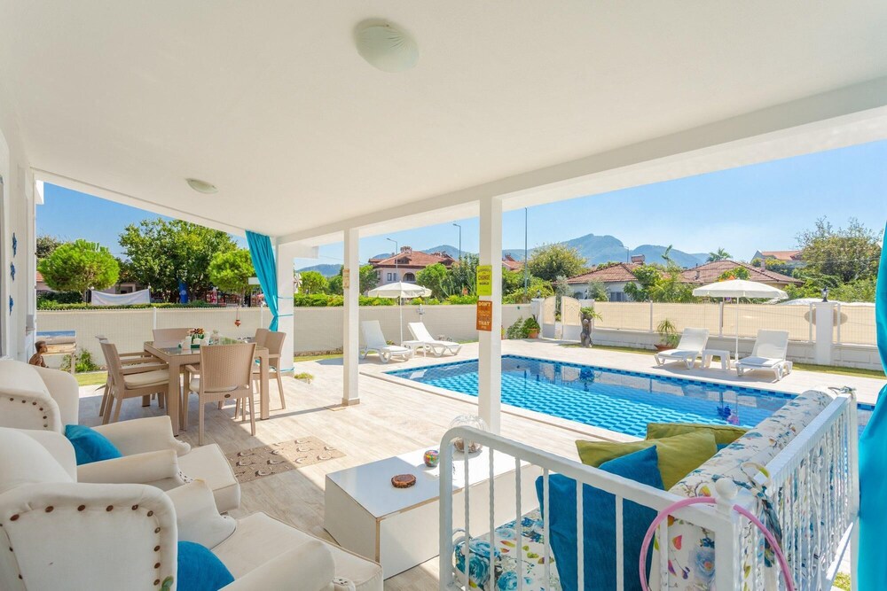 Villa Mina Large Private Pool A C Wifi Car Not Required Eco-friendly - 2834 view 5